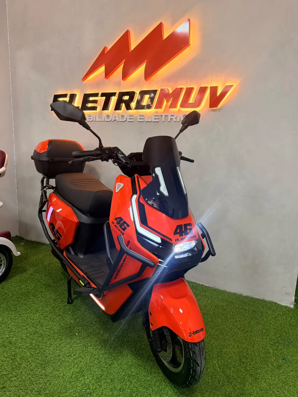 Scooter elétrica SBX 46 laranja